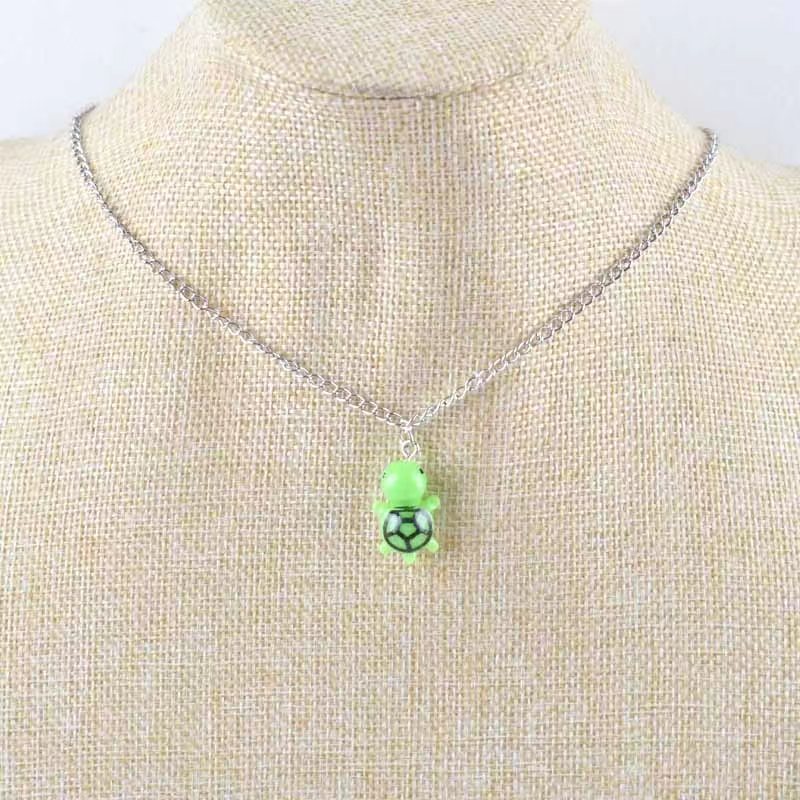 The New Animal Resin Pendant   - огляд і ціна Resin Art Necklace
